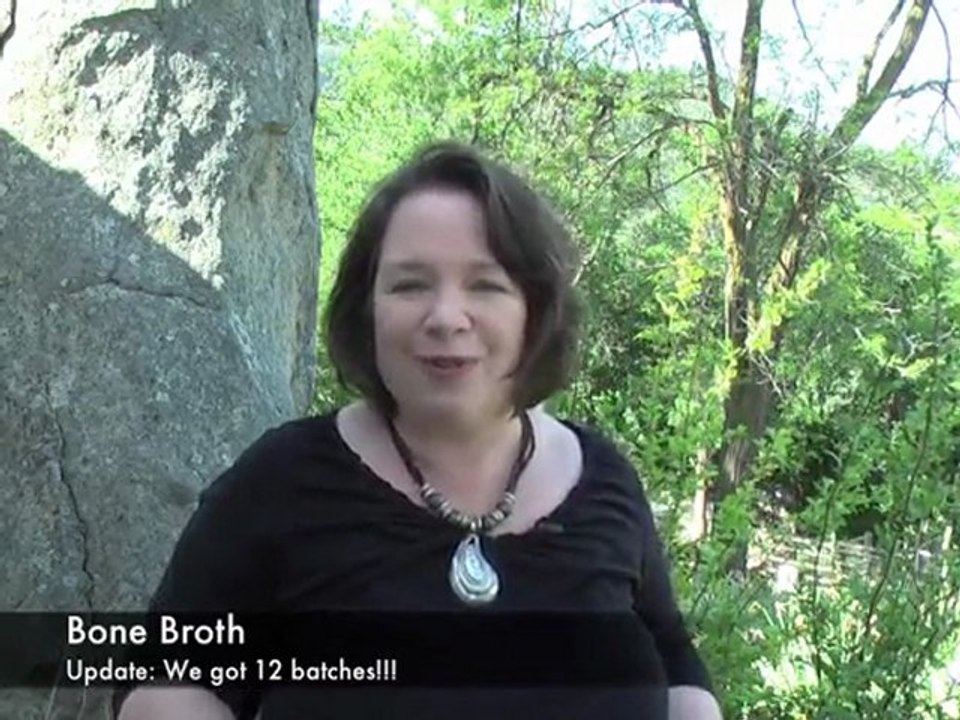 Bone Broth: Twelve Days Of Gelatin-Rich Broth