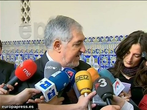 Conde-Pumpido tomará medidas contra controladores