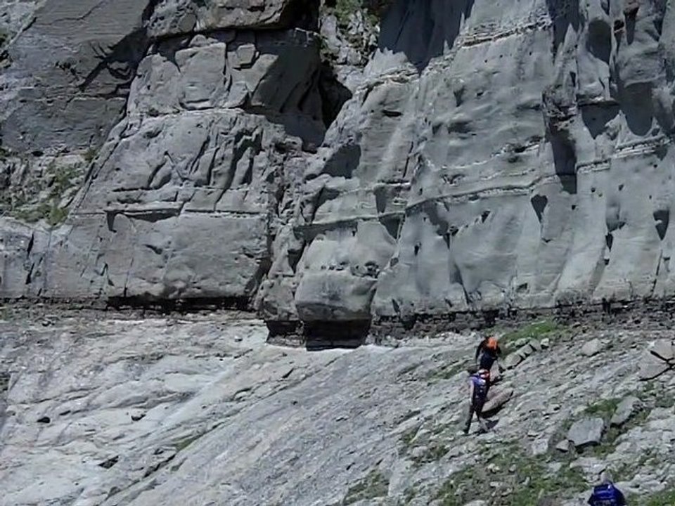 Les grés du Queyrel et sommet éponyme (2435 m)