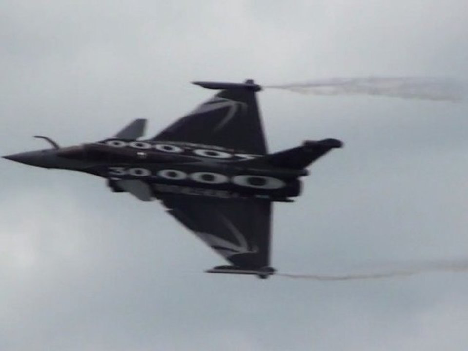 New Rafale Armée de l'Air Démo 1 Full HD  Meeting aérien du Bourget LBG LFTA 2011