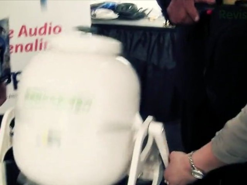 Earbuds Made for Athletes! - GeekBeat.TV