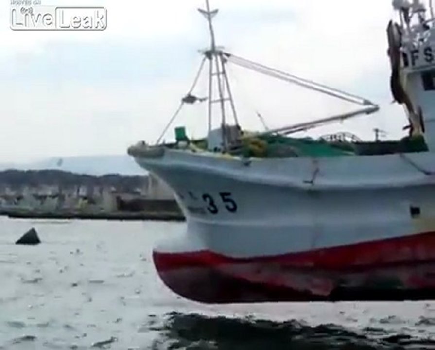 Kurze Clips von Tsunami markante Matsukawa Bay, Nachwirkungen