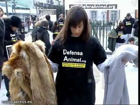 La ONG Defensa Animal contra el uso de las pieles