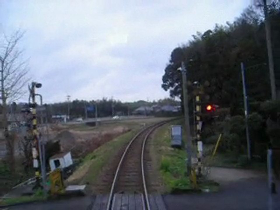 ふるさとをあとにして（後部車窓）