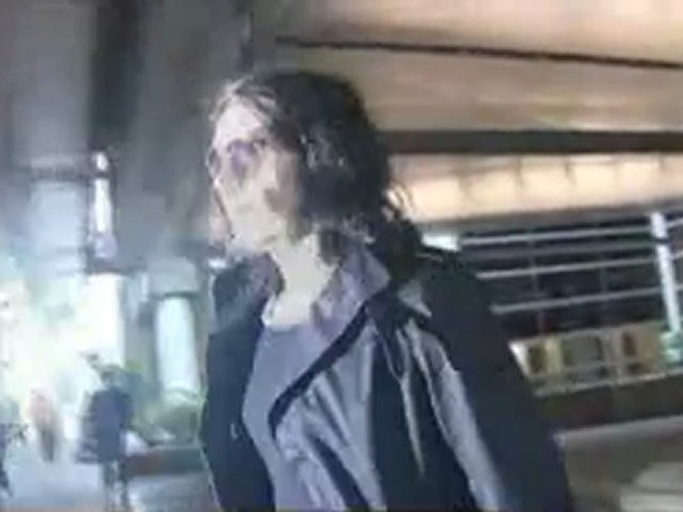 Russell Brand DEPORTED from Japan