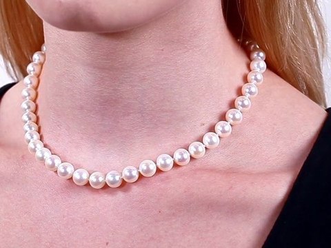 Freshwater Pearl Necklace by Pure Pearls