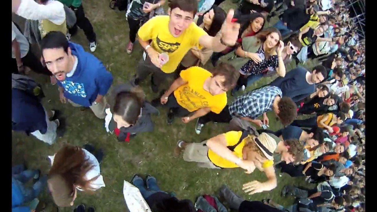 Une minute de Solidays: Katerine