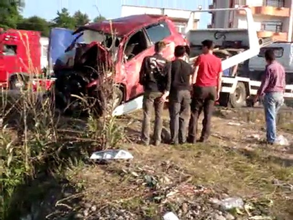 ORDU PERŞEBE KAZANCILIKÖYÜ KAZA YAPAN BİARACI KALDRMA