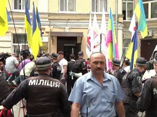 Ukraine's ex-PM Tymoshenko goes on trial