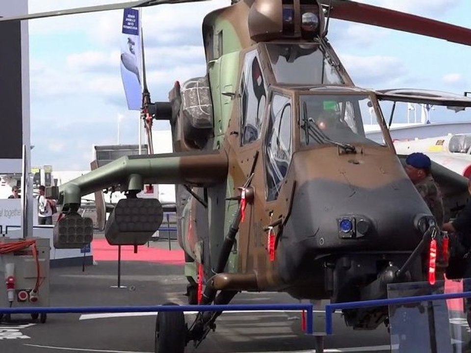 Hélicoptère Tigre Armée de Terre ALAT Full HD  Meeting aérien du Bourget Paris Airshow LFTA 2011