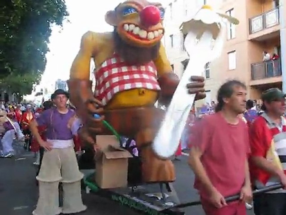 Le Mans fait son cirque, version parade 2011