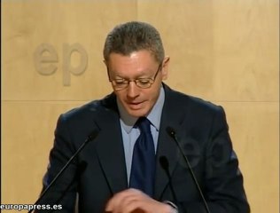 Gallardón acusa al Gobierno de discriminarles