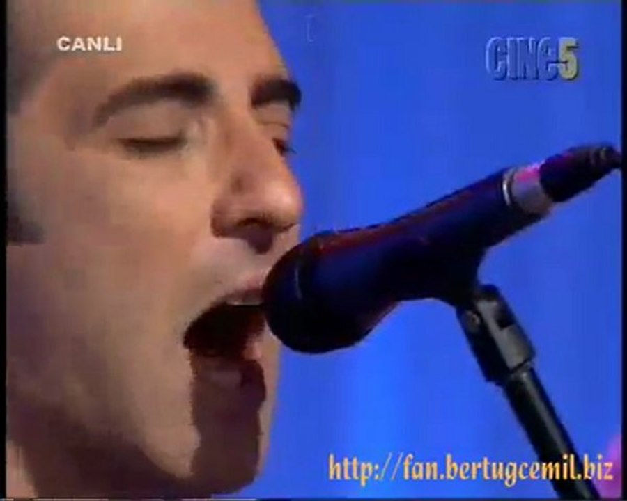 Bertug Cemil - Ben Hic Sevemem (Akustik)