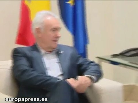 Zapatero se reúne con Cayo Lara en Moncloa