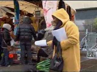 Action militante des socialites de Vitry sur Seine sur le marché du centre