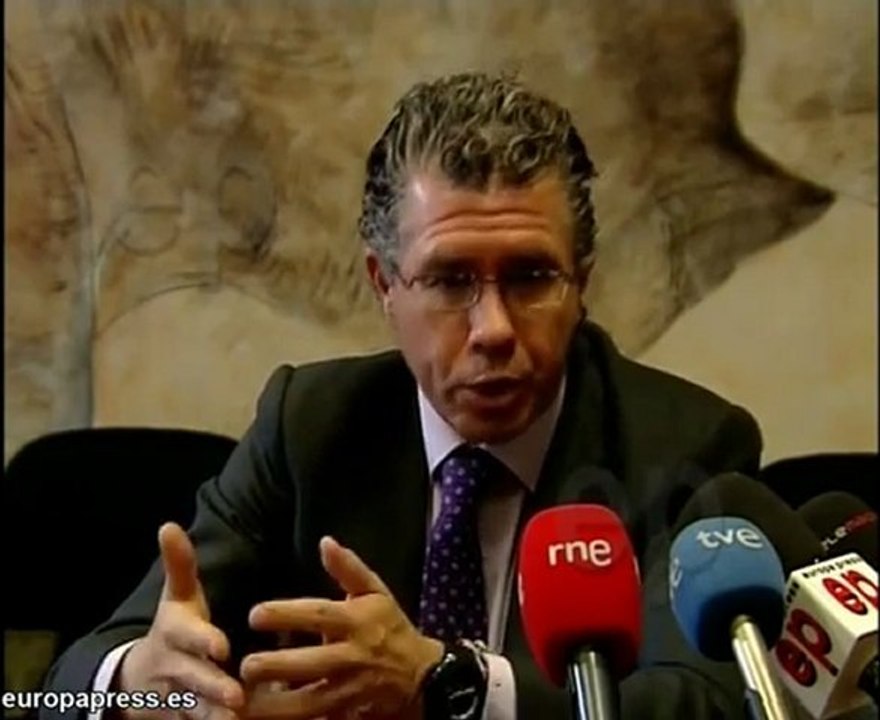 Granados escucha a los funcionarios de Justicia