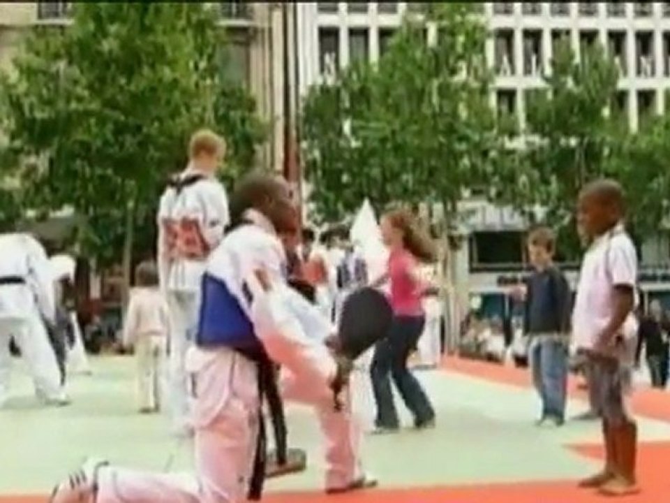 Schwimmen - Laure Manaudou vor Comeback