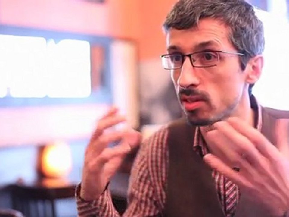«Laissez-nous construire la société de l'information» Manach
