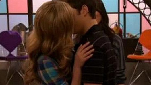 iCarly Season 5 episode 1 iDate Sam and Freddie - video dailymotion