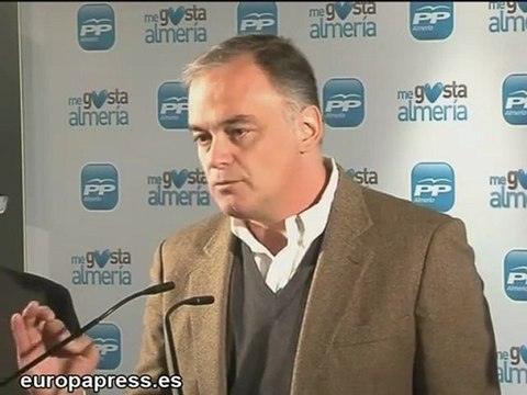 No queremos que paguen funcionario por políticos