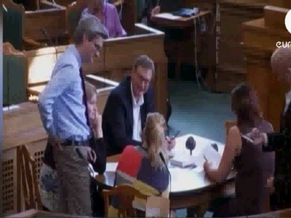 Le parlement danois adopte la double peine pour les étrangers délinquants.