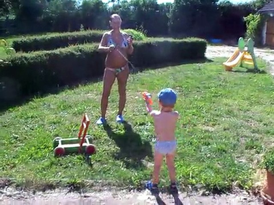 Bataille de pistolets à eau!