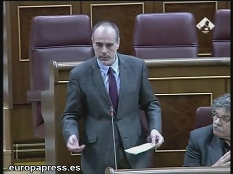 Protesta con pancartas de diputados de ERC