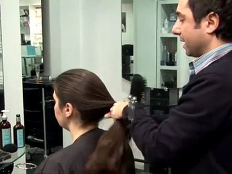 How To Put Hair In A Ponytail Style