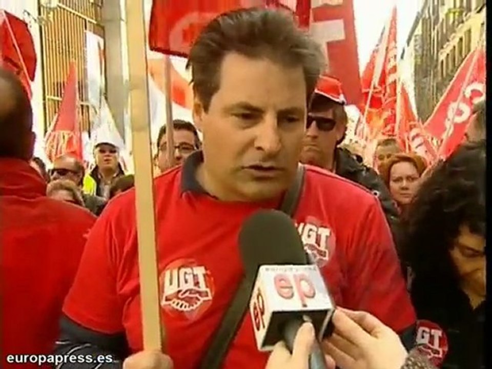 Miles de trabajadores se AENA se manifiestan en Madrid