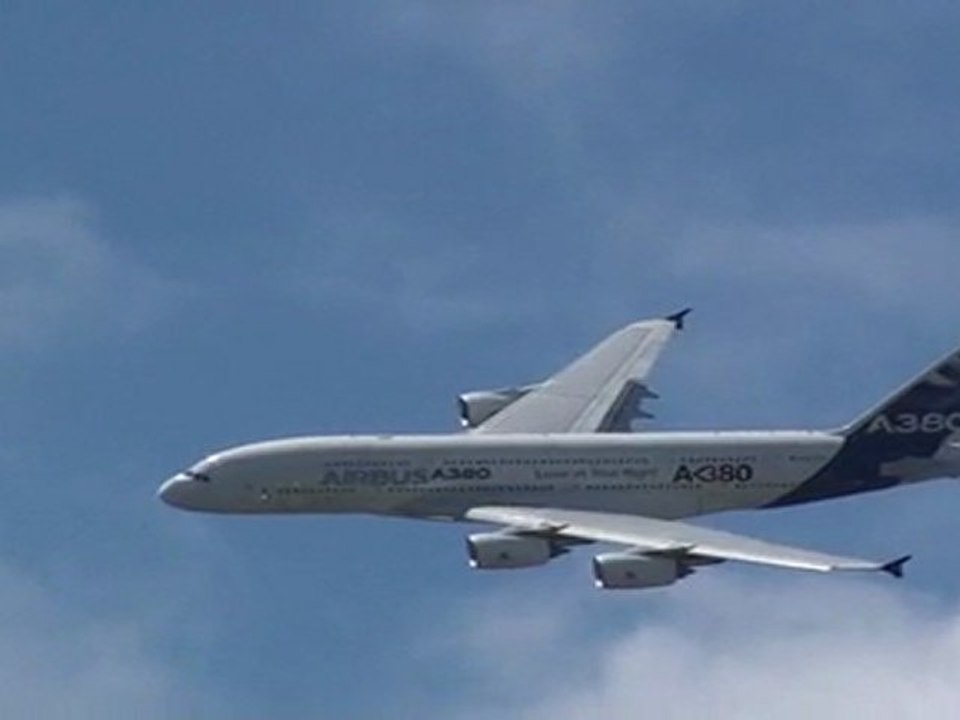 Airbus A380 vol de démonstration le bourget 2011