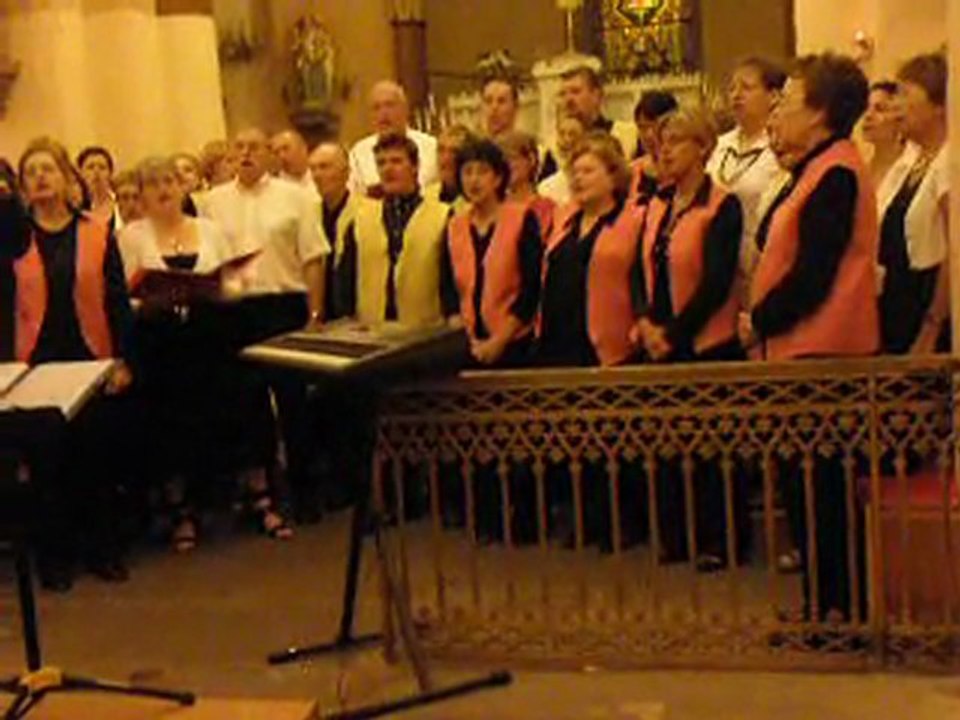 Concert Choeur "Entre Nôtes "à Cellule et la chorale de St Bonnet qui chante ensemble.....