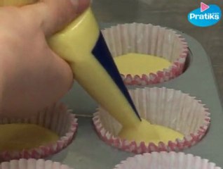 How to make the basic paste for delicious cupcakes?