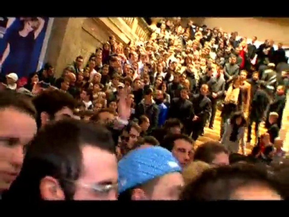 Invasion @ Virgin Megastore