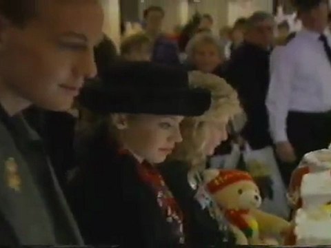 Kylie Minogue and jason donovan christmas 1988