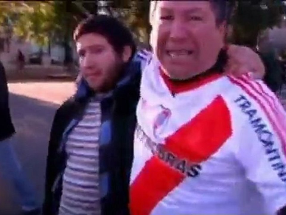 Beim Abstieg River Plate's herrscht Gewalt