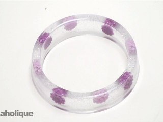 How to make an Embedded Object Resin Bangle Bracelet