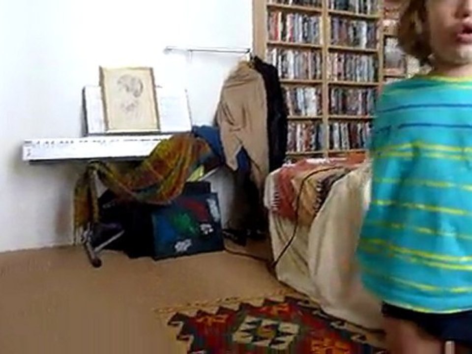 2011-06-27 Sacha chante en anglais