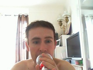 Wiwi égratigne "pass out"