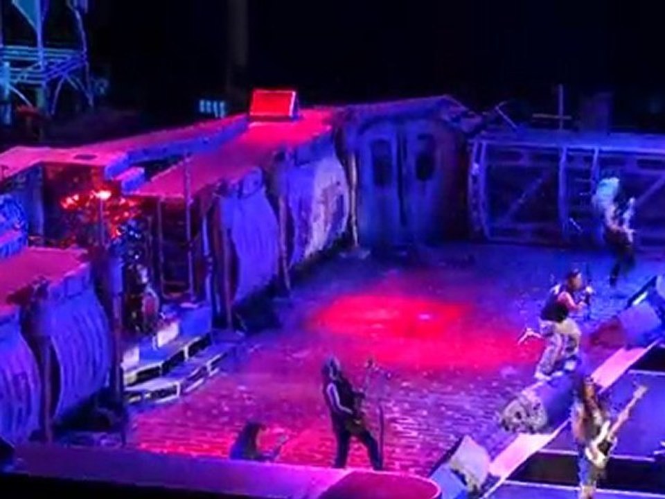 Iron Maiden 2 Minutes To Midnight Paris Bercy 27 Juin 2011