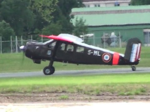 M.H 1521 Broussard Atterrissage Landing Full HD Meeting aérien du Bourget LBG Paris Airshow LFTA 2011