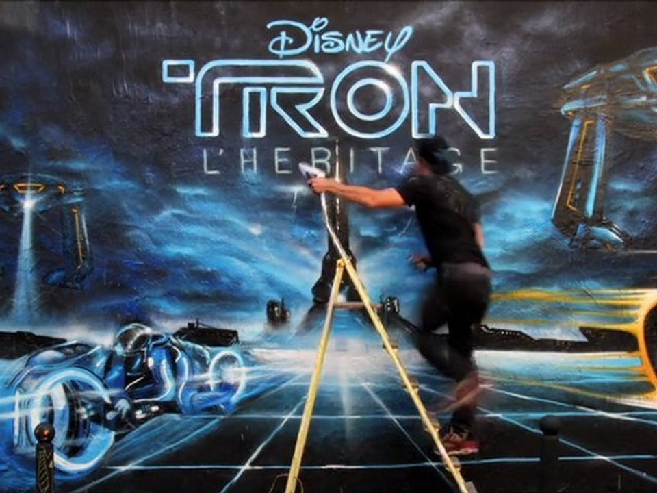 TRON DISNEY GRAFFITI MURAL PARIS