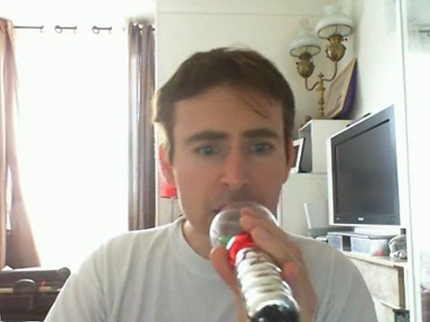 Wiwi égratigne tu ne m'as pas laissé le choix