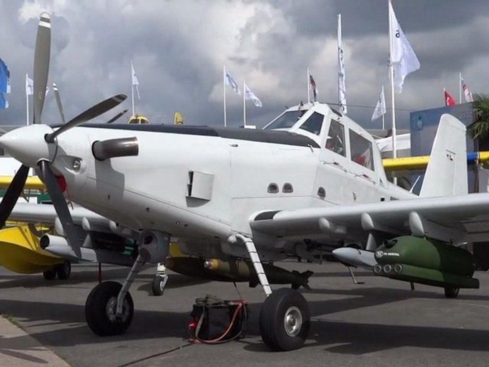 AT 802 U Air Tractor Expo Sol Full HD LBG Meeting aérien du Bourget Paris Airshow LFTA 2011