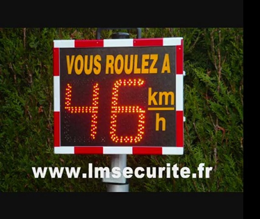 RADAR  PEDAGOGIQUE  LUMINEUX  DE  VITESSE  VIASIS  BASIC