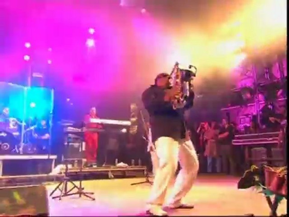 Kool & The Gang at Glastonbury Get Down On It