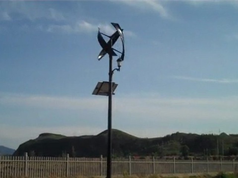 Urban Green Energy - The Boardwalk wind and solar streetlamp