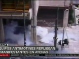 Policía griega reprime multitudinarias manifestaciones