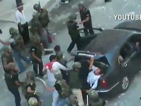 Syrian troops 'beat protesters' as crackdown continues