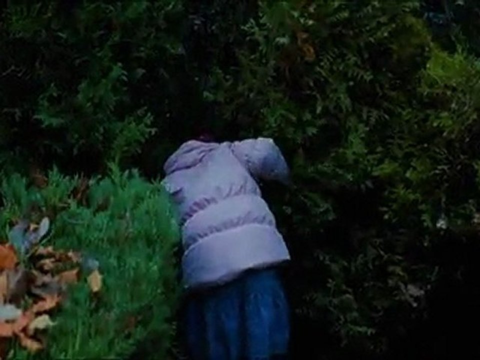 DontBeAfraidOfTheDark Clip #2