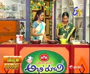 Download Video: Abhiruchi - Recipes - Godhuma Pindi Laddulu - 04th Dec 2010 - Part 04